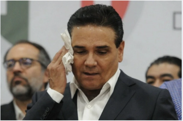 Juez ordena captura de Silvano Aureoles por masacre en Arantepacua